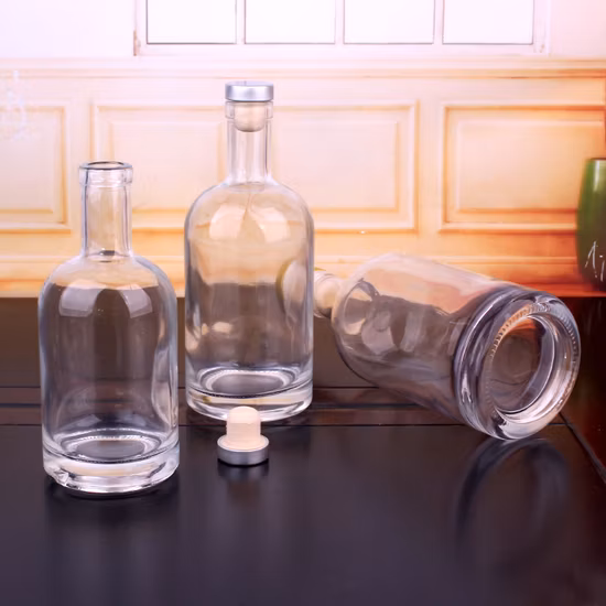 모든 크기는 구입되는 마개를 가진 착색된 광택이 없는 까만 투명한 유리제 술병 200ml 375ml 500ml 750ml